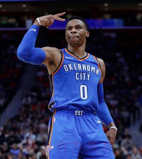 32岁威少和32岁保罗,全方位数据对比后,才发现他被高估了 32岁威少和32岁保罗,全方位数据对比后,才发现他被高估了